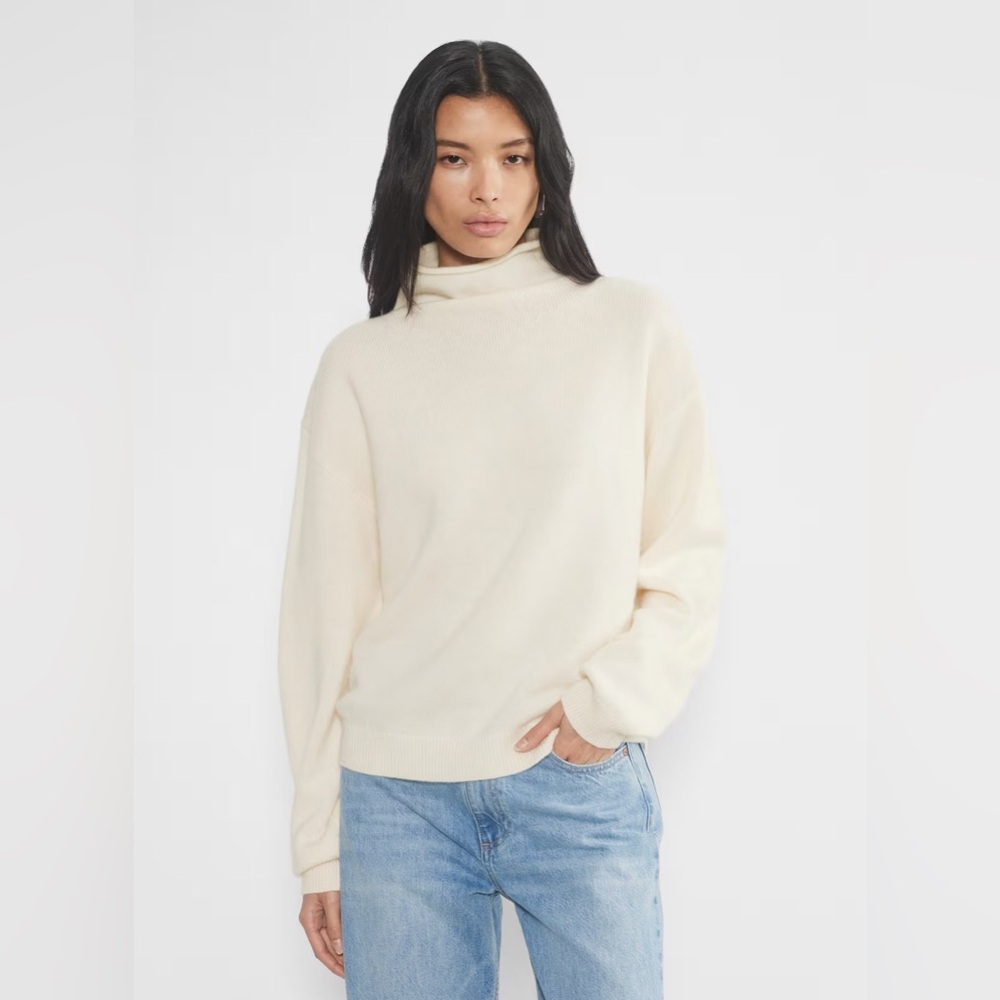 Aritzia Cashmere Mockneck Women's Cream Knit Turtleneck Cozy Sweater Sz XS - Picture 1 of 11